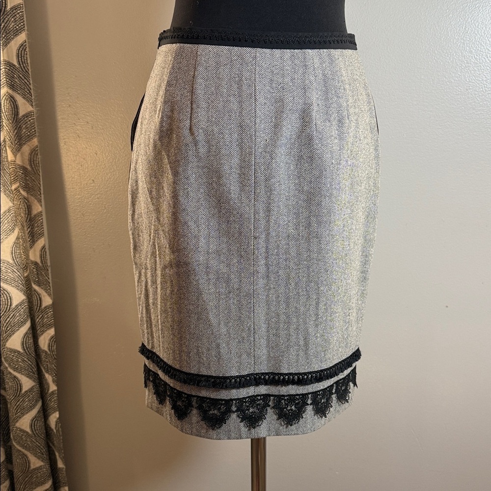 Weekend Max Mara Wool Blend/ Lace Trimmed Herringbone Pencil Skirt SZ 4 - Picture 3 of 5